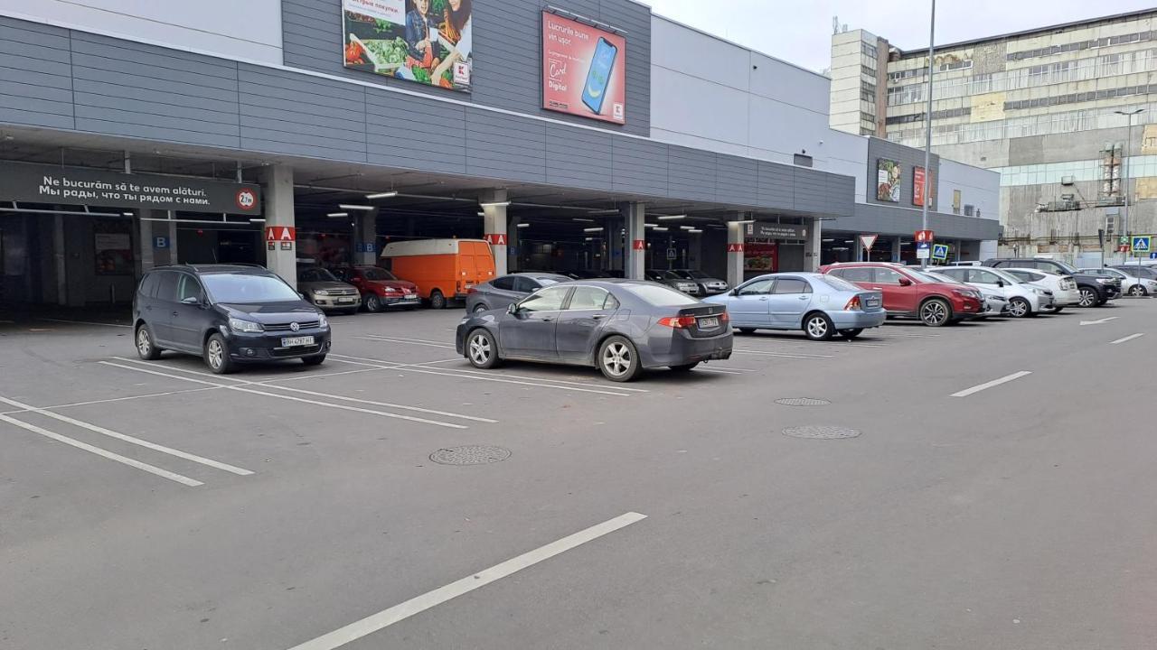 Apartamento Airport 24&24 Car Parking Chisináu Exterior foto